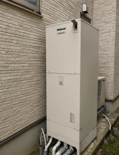 【京都市北区】シャワーがお湯になるまで時間がかかるようになったためエコキュートを交換｜HE-K37AQからTUX37XFVへの施工事例（施工前）