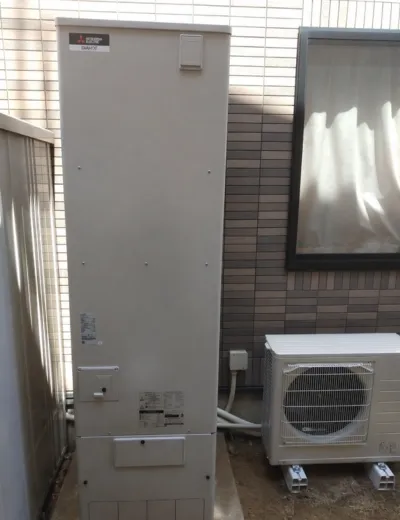 【京都市西京区】本体まわりに水漏れのような症状が見られたためエコキュートを交換｜HPL-2TFB565RAUからSRT-ST466への施工事例（施工後）