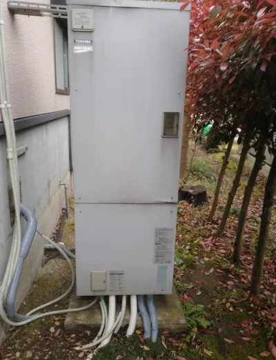 【京都市西京区】お湯がぬるく感じることが増えてきたためエコキュートを交換｜HPL-2TFB565RAUからTUX46XFVへの施工事例（施工前）