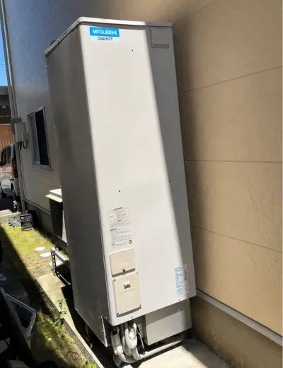 【京都市左京区】給湯中にお湯が途中で止まることがあったためエコキュートを交換｜SRT-HPT46W3からSRT-ST466への施工事例（施工前）