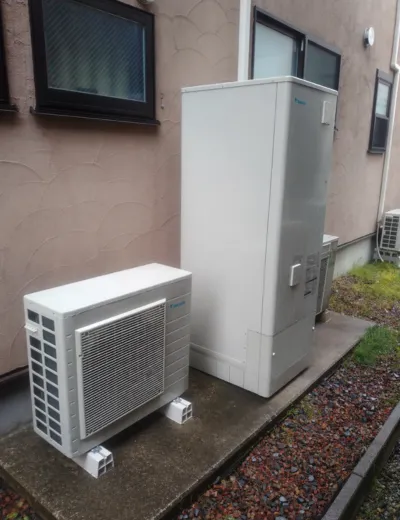 【京都市下京区】湯はり完了までに時間がかかるようになったためエコキュートを交換｜CTU-371D1A8からTUX37XFVへの施工事例（施工後）