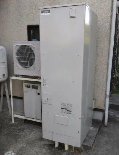 【京都市下京区】給湯中にお湯が途中で止まることがあったためエコキュートを交換｜HPL-2TFB465RAUからSRT-ST556への施工事例（施工後）