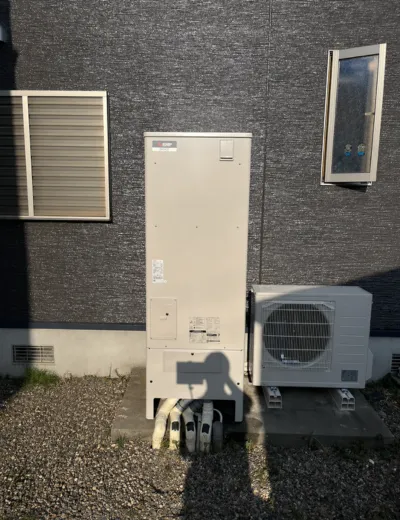 【京都市下京区】本体まわりに水漏れのような症状が見られたためエコキュートを交換｜M05B180AからSRT-ST376への施工事例（施工後）