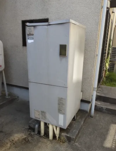 【京都市下京区】給湯中にお湯が途中で止まることがあったためエコキュートを交換｜HPL-2TFB465RAUからSRT-ST556への施工事例（施工前）