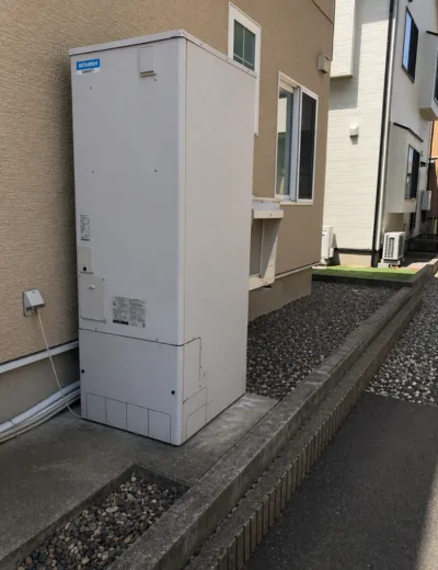 【三木市】給湯中にお湯が途中で止まることがあったためエコキュートを交換｜SRT-HPTK37W7からSRT-ST376への施工事例（施工前）