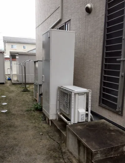 【磯城郡三宅町】お湯を使うときに以前より金属音のような音が気になるようになったためエコキュートを交換｜SRT-WT466からBHP-TADV46Wへの施工事例（施工後）