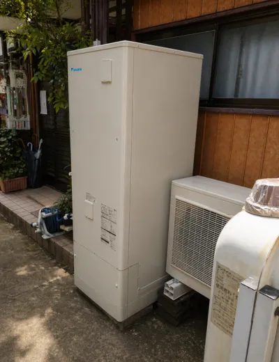 【西脇市】蛇口からお湯になるまで時間がかかるようになったためエコキュートを交換｜TU37EFCHVからTUX37XFVへの施工事例（施工後）