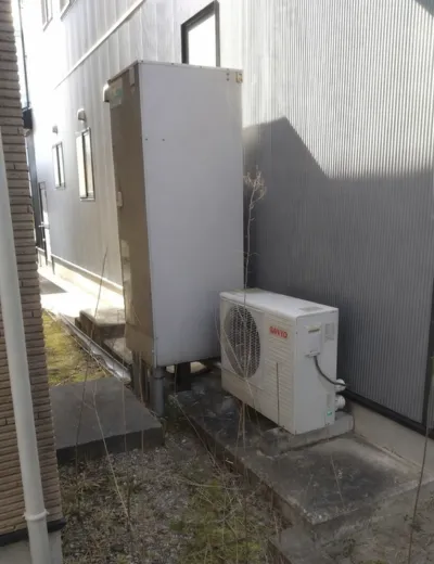 【吉野郡大淀町】おふろの湯はり量が安定せず毎回確認が必要になったためエコキュートを交換｜SHP-T46EからCTU-E462AZ1への施工事例（施工前）