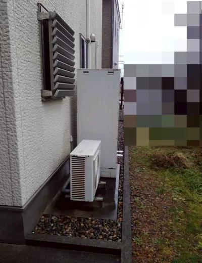 【多可郡多可町】設置年数が経ち今後の故障が不安になったためエコキュートを交換｜CTU-46AX1からCTU-46AZ1への施工事例（施工前）