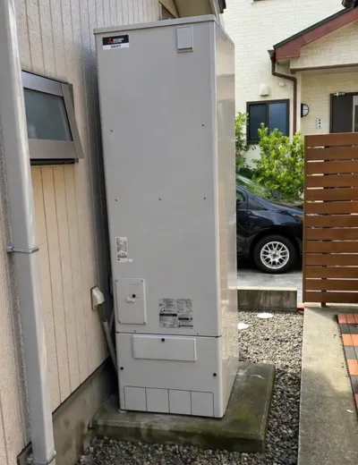 【宝塚市】本体下まわりに水がたまることがあったためエコキュートを交換｜SRT-46W2からSRT-S466への施工事例（施工後）