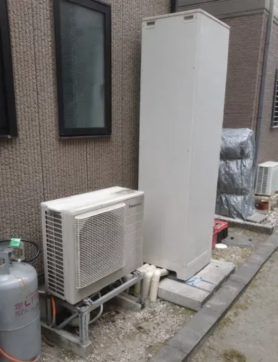 【高市郡高取町】台所リモコンにエラーが表示されるようになったためエコキュートを交換｜HE-S46DQからSRT-ST466への施工事例（施工前）