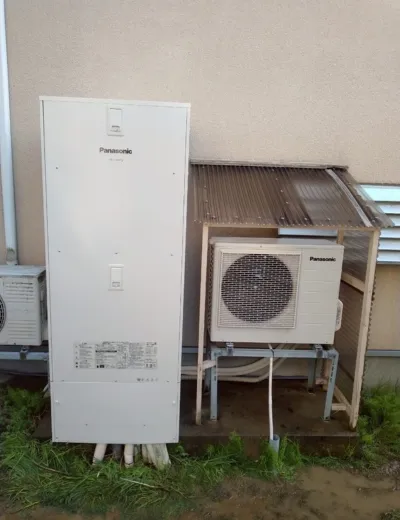 【磯城郡田原本町】お湯を使うときにいつもより金属音のような音が気になるようになったためエコキュートを交換｜HE-46D1QAPからHE-D46FQへの施工事例（施工後）