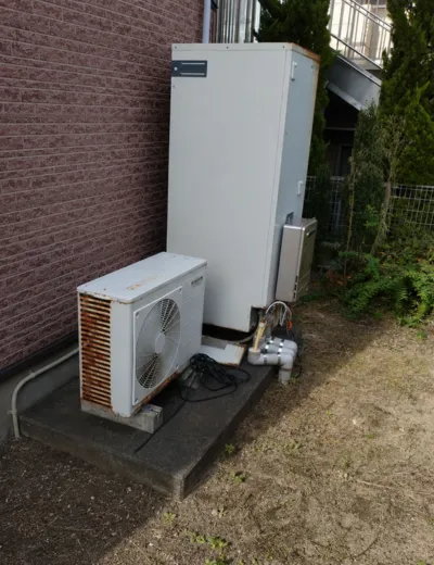 【綴喜郡井手町】湯はり中にリモコンへエラーコードが表示されることがあったためエコキュートを交換｜CTU-371D1A8からCHP-37AZ1への施工事例（施工前）