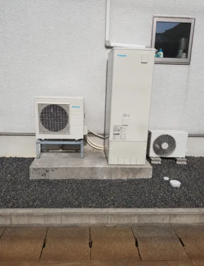 【相楽郡笠置町】追いだきをしてもおふろがしっかり温まりにくくなったためエコキュートを交換｜CTU-37AX1からEQX37XFVへの施工事例（施工後）