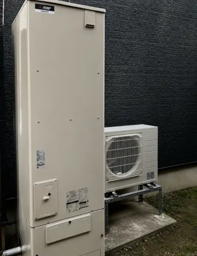 【向日市】保温していてもおふろが冷めやすくなったためエコキュートを交換｜SRT-HPT37W7からSRT-ST376への施工事例（施工後）
