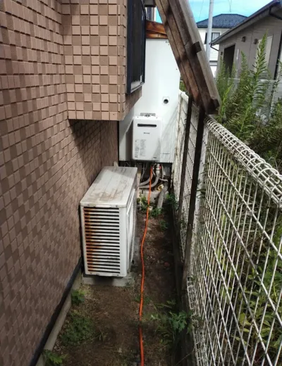 【長岡京市】お湯が出たり出なかったりして不安定になったためエコキュートを交換｜CTU-461D1A8からCTU-46AZ1への施工事例（施工前）