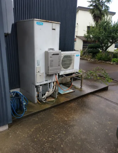 【長岡京市】湯はり完了までに時間がかかるようになったためエコキュートを交換｜SRT-HPT37W6からCTU-37AZ1への施工事例（施工前）