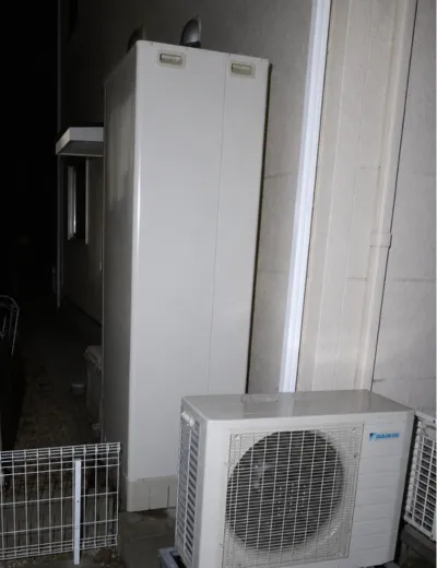 【大阪市生野区】蛇口から設定温度どおりのお湯になるまで時間がかかるようになったためエコキュートを交換｜HE-NSU46JQからEQA46YFVへの施工事例（施工後）
