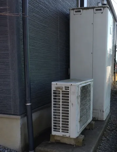 【大阪市北区】おふろの自動たし湯の反応が以前より遅く感じるようになったためエコキュートを交換｜TU37NFVからSRT-ST376への施工事例（施工前）
