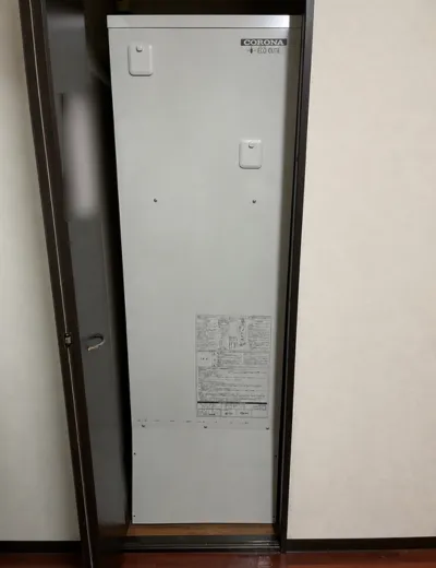 【大阪市北区】おふろのお湯が少し減ったあと自動たし湯まで時間がかかるようになったためエコキュートを交換｜CTU-301DA7からCTU-S30AZ1-12への施工事例（施工前）