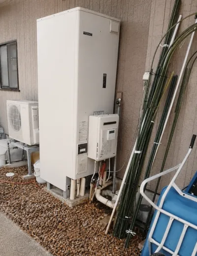 【大阪市旭区】シャワーの勢いが以前より弱く感じられるようになったためエコキュートを交換｜SRT-HPT46W2からSRT-ST376への施工事例（施工前）