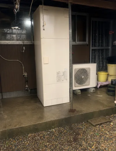 【大津市】保温していてもおふろが冷めやすくなったためエコキュートを交換｜SRT-HPT46W8からBHP-FG46WUへの施工事例（施工後）