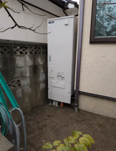 【大津市】台所や浴室でお湯を使っている途中に急にぬるく感じることがあったためエコキュートを交換｜HE-46D1QAPからSRT-ST376への施工事例（施工後）