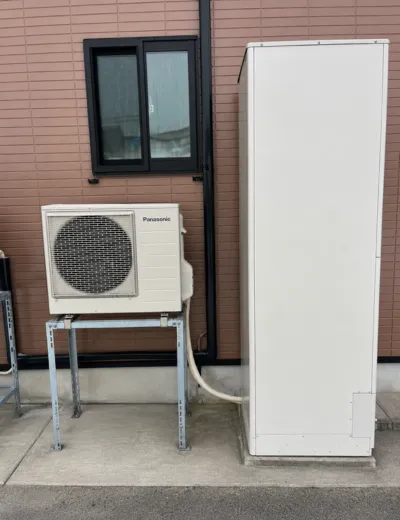 【大津市】お湯が出たり出なかったりして不安定になったためエコキュートを交換｜HE-KU46GQからHE-JPU46LQSへの施工事例（施工前）