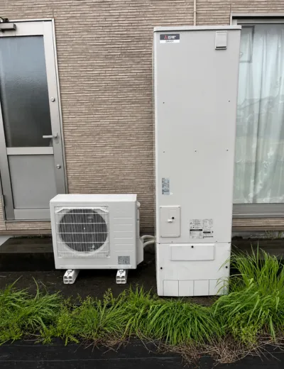 【相楽郡精華町】蛇口からお湯になるまで時間がかかるようになったためエコキュートを交換｜SRT-HPT46W8からSRT-ST466への施工事例（施工後）