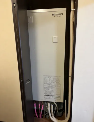 【相楽郡精華町】お湯がぬるく感じることが増えてきたためエコキュートを交換｜CTU-301DA7からCTU-S30AY1-12Bへの施工事例（施工前）