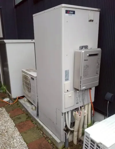 大阪市浪速区で追いだき後もお湯がぬるいエコキュートを交換｜SRT-ST37UからSRT-ST377Uへ（施工前）