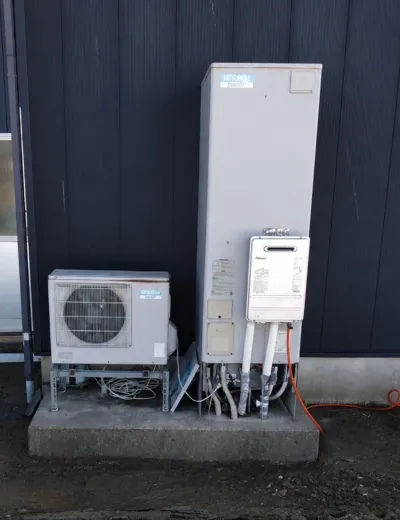大阪市大正区でヒートポンプ配管まわりから水漏れしたエコキュートを交換｜SRT-HPT46W4からEQA46YFVへ（施工前）