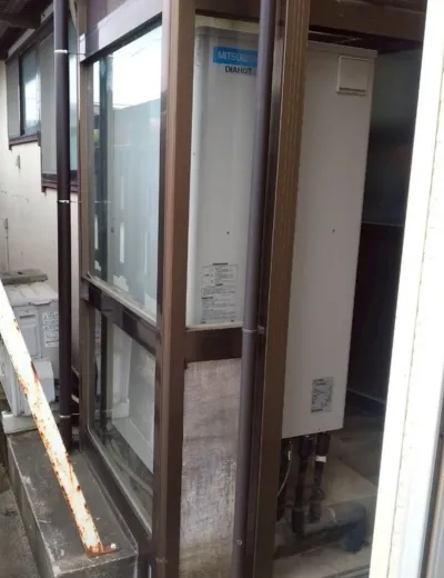 大阪市天王寺区で追いだきをしても温まりにくいエコキュートを370Lタイプへ交換｜SRT-HPT46WDM3からSRT-ST376へ（施工前）