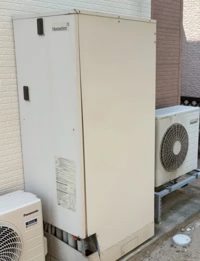 堺市西区でリモコンにエラーが表示されるエコキュートを交換｜HHP-AT375HATRからSRT-ST467へ（施工前）