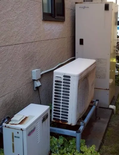 堺市堺区で逃し弁まわりから水が出続けるエコキュートを交換｜HHP-T371HATからSRT-ST377へ（施工前）