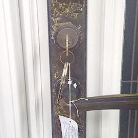 WESTの鍵に交換した玄関ドア