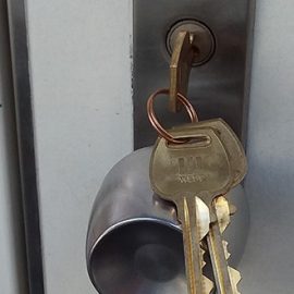 アパートの玄関ドアの鍵交換｜加須市久下