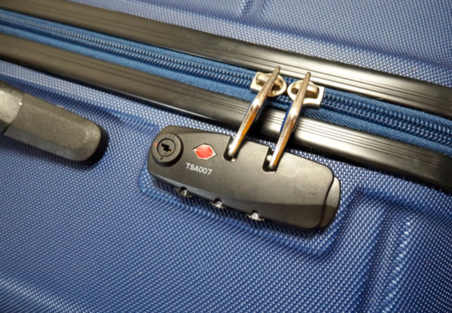 スーツケースの鍵が開かない 修理や開錠したい場合の対処法 鍵屋の鍵猿