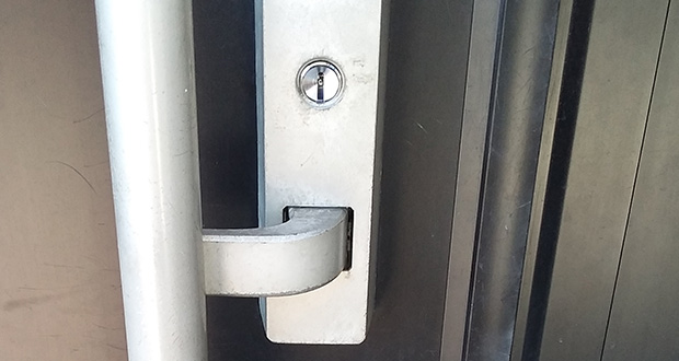 GOALの鍵に取り替えた玄関ドア