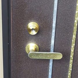 WESTのディンプルキーに交換した玄関ドア