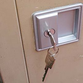倉庫の鍵を解錠→交換で使えるように