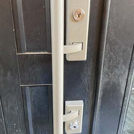 持ち家を売るために玄関の鍵をWESTの916に交換｜守山市守山