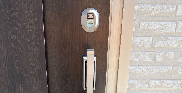 全く同じ部品と交換しました