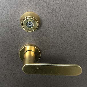 玄関の鍵を電子錠(イージスゲート01)に交換