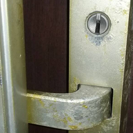 防犯の為に鍵を紛失した玄関ドアの鍵交換｜八代市松崎町