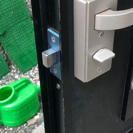 錠ケース交換した玄関ドア