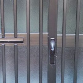 入居者が無断で交換していた引き戸の鍵２箇所を解錠・交換｜飯能市茜台