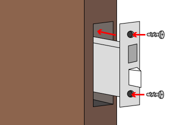 ⑦新しい錠ケースを挿し込み、ネジで固定します。