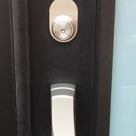 鍵紛失した玄関の鍵を上下同一で交換
