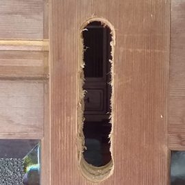 戸建て住宅の木製引き戸の鍵交換｜北茨城市華川町中妻